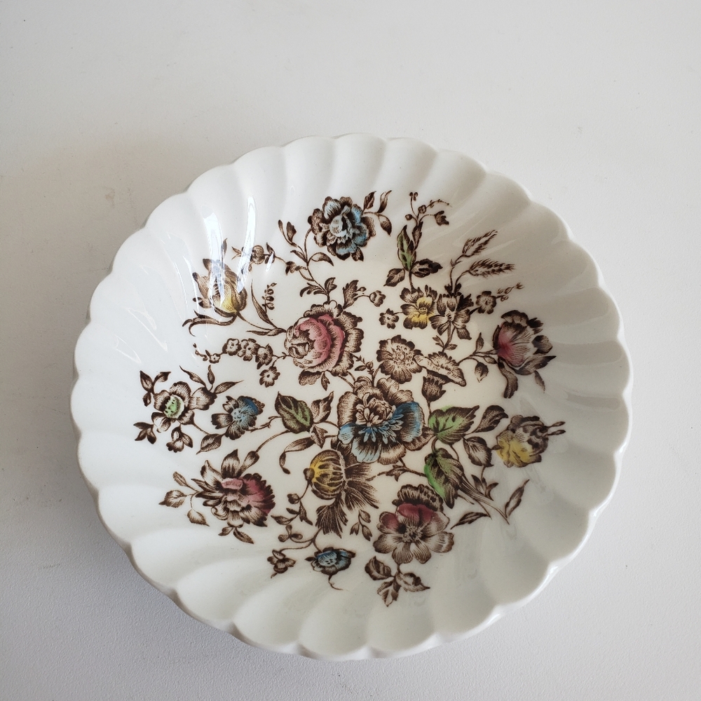 #Staffordshire Bouquet Johnson Bros Hand-engraving Small Bowl Vintage